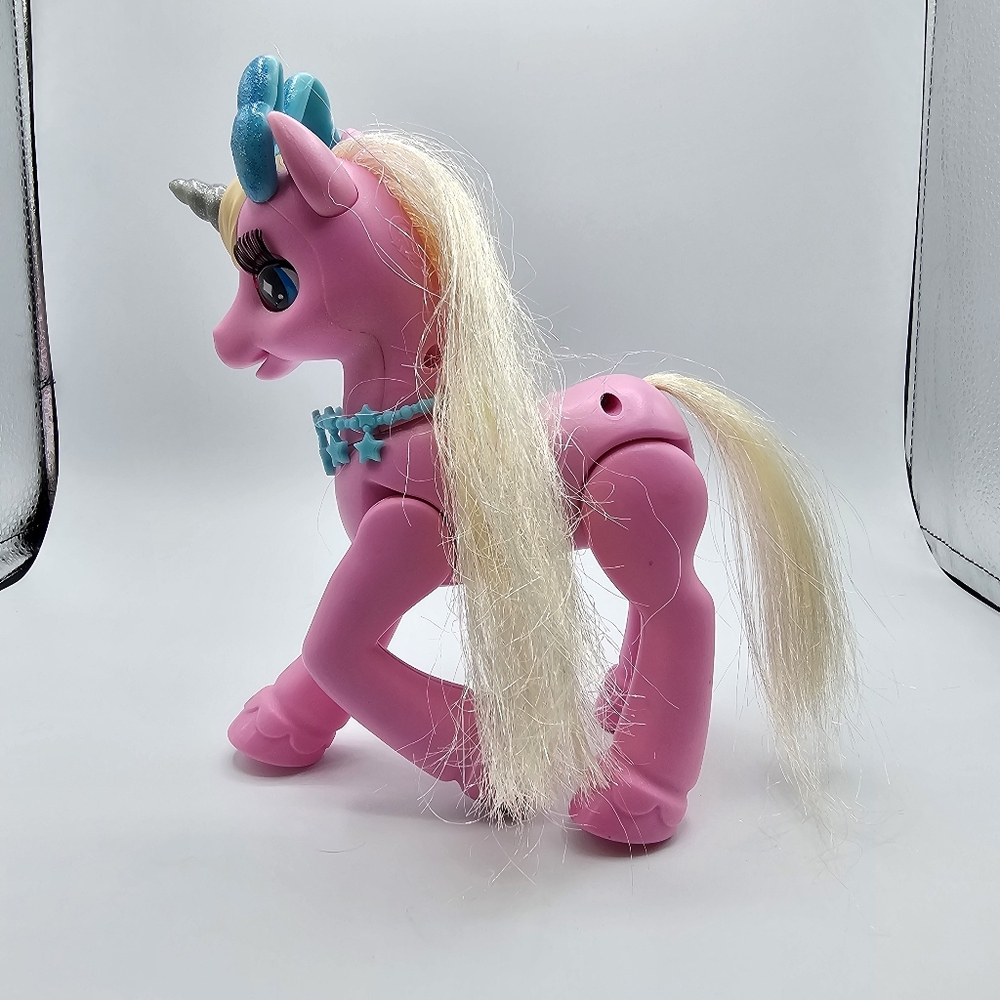 Zuru Pets Alive My Magical Unicorn Pony Light up Blinking Interactive Toy